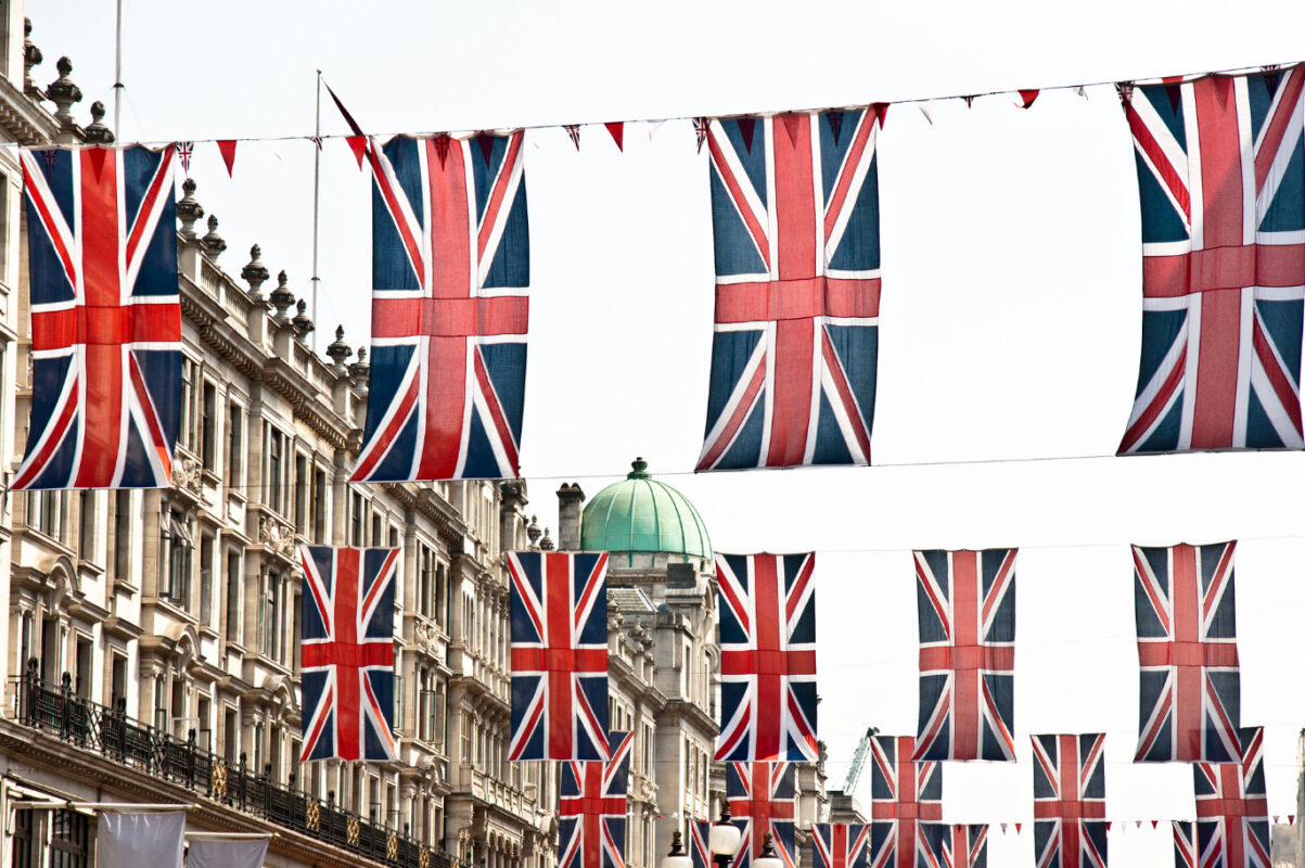 Britische Flaggen schmücken die Straßen von London